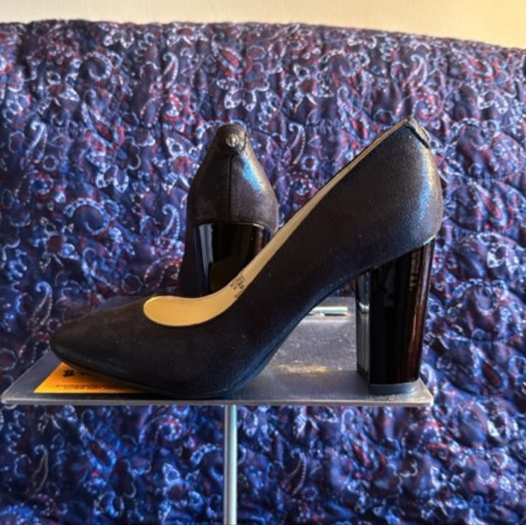 NEW A.K. SHOES 6M - Picture 2 of 2